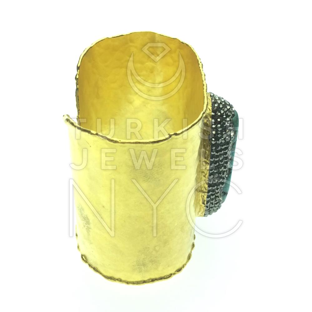 Gold Bracelet with Turquoise Stone 2.jpg