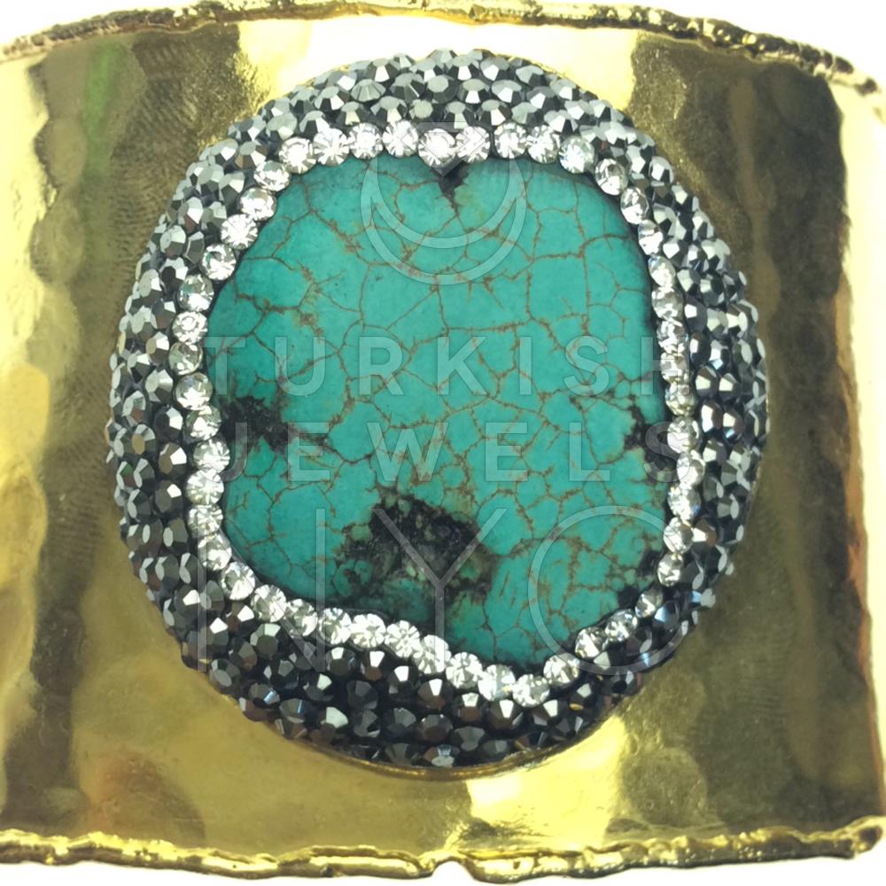 Gold Bracelet with Turquoise Stone 3.jpg
