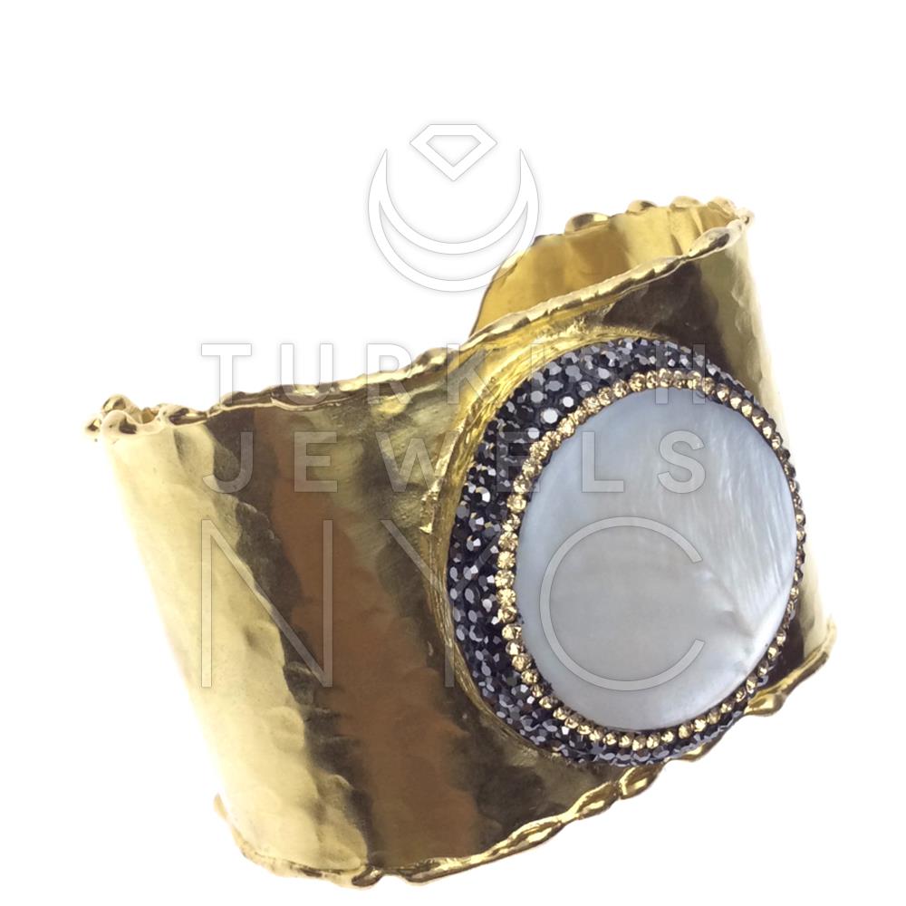 Gold Bracelet with Pearl Stone 3.jpg