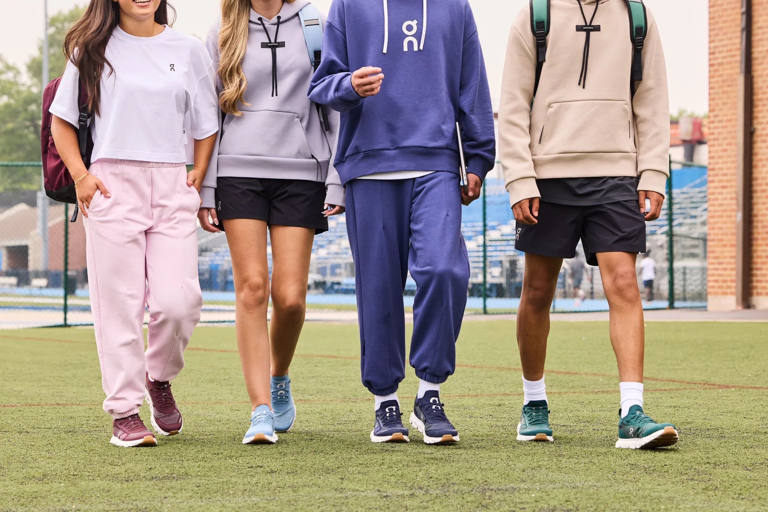 13_grp_on_teensblchrs_25dmnbts_081.webp