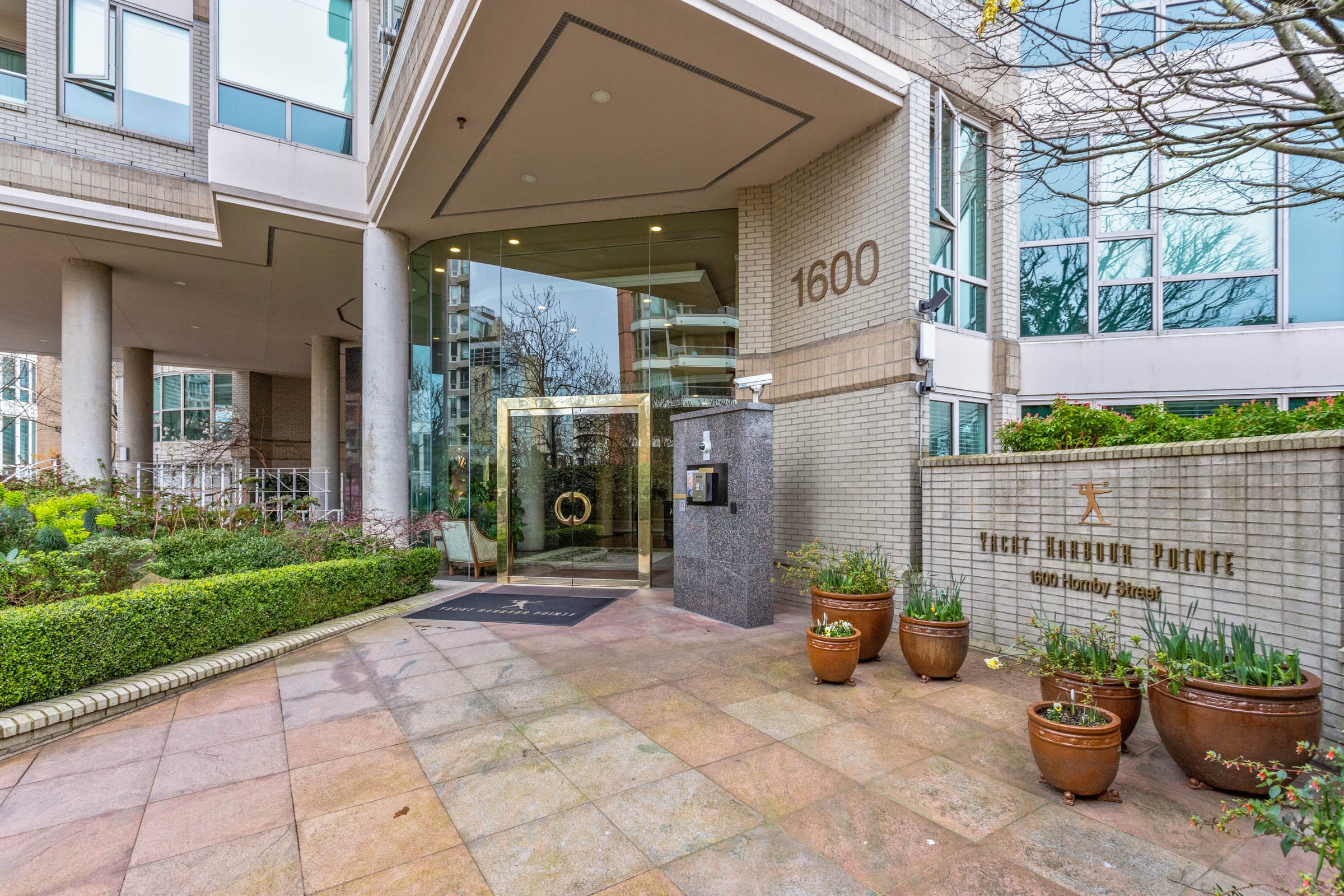 504-1600 Hornby Street