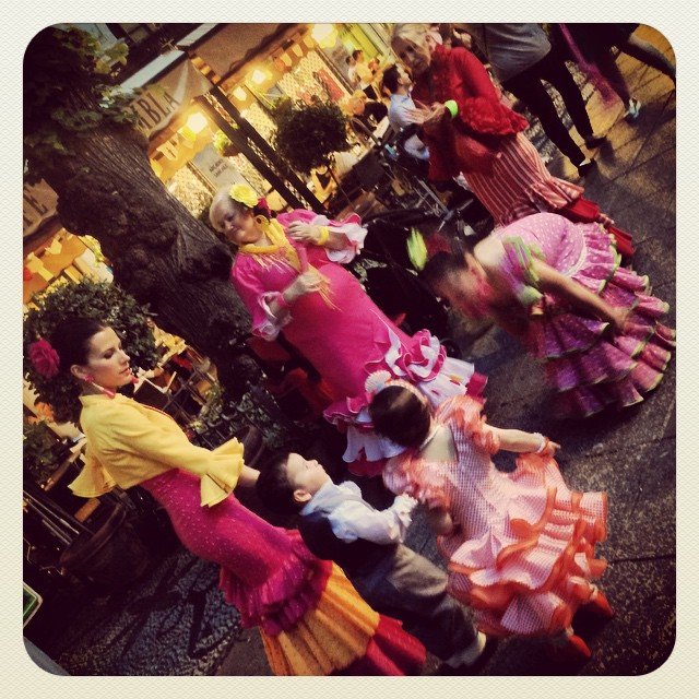 Fiesta de las cruces granada.jpg