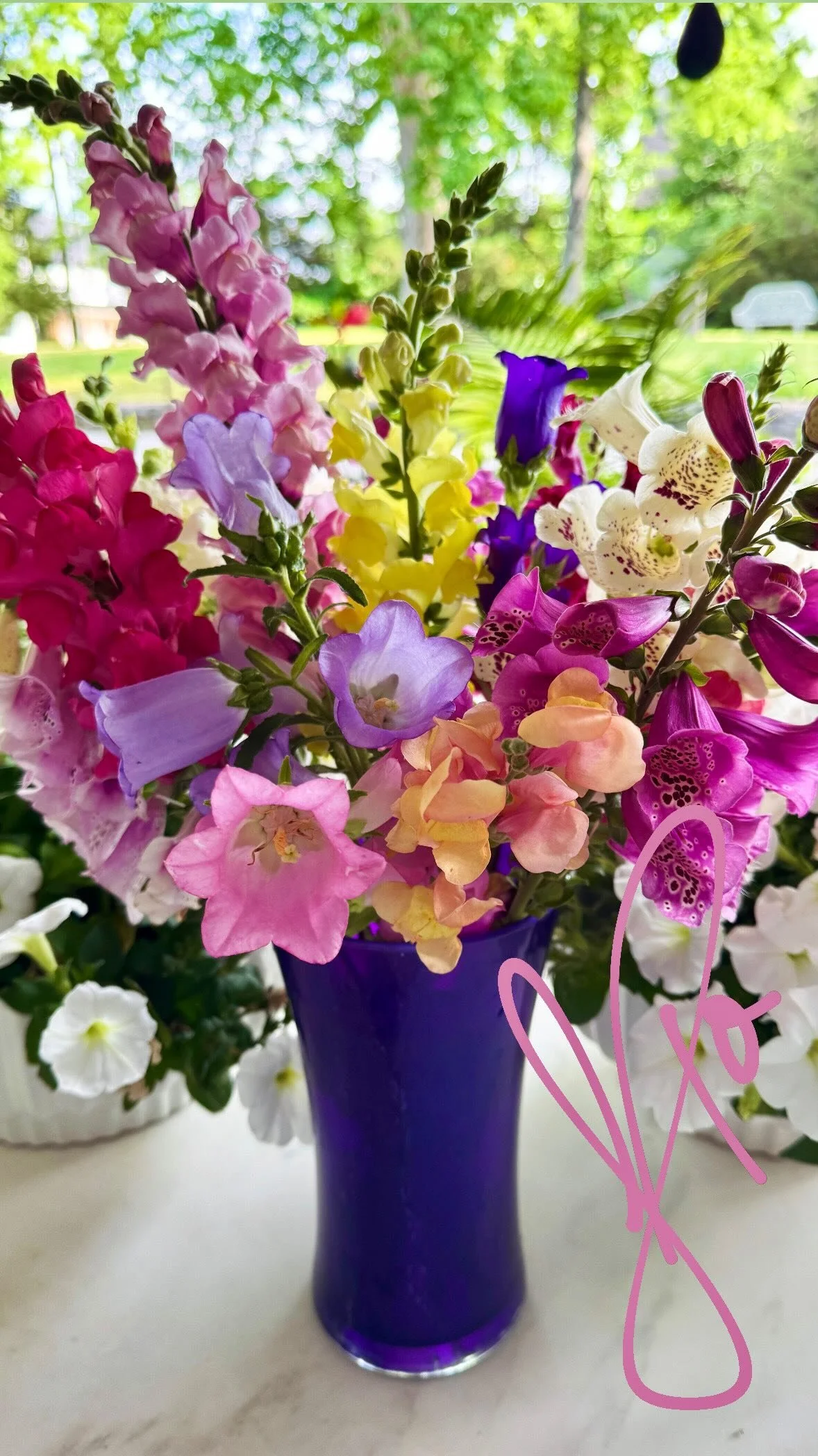 Seasonal floral arrangement by Project Girl