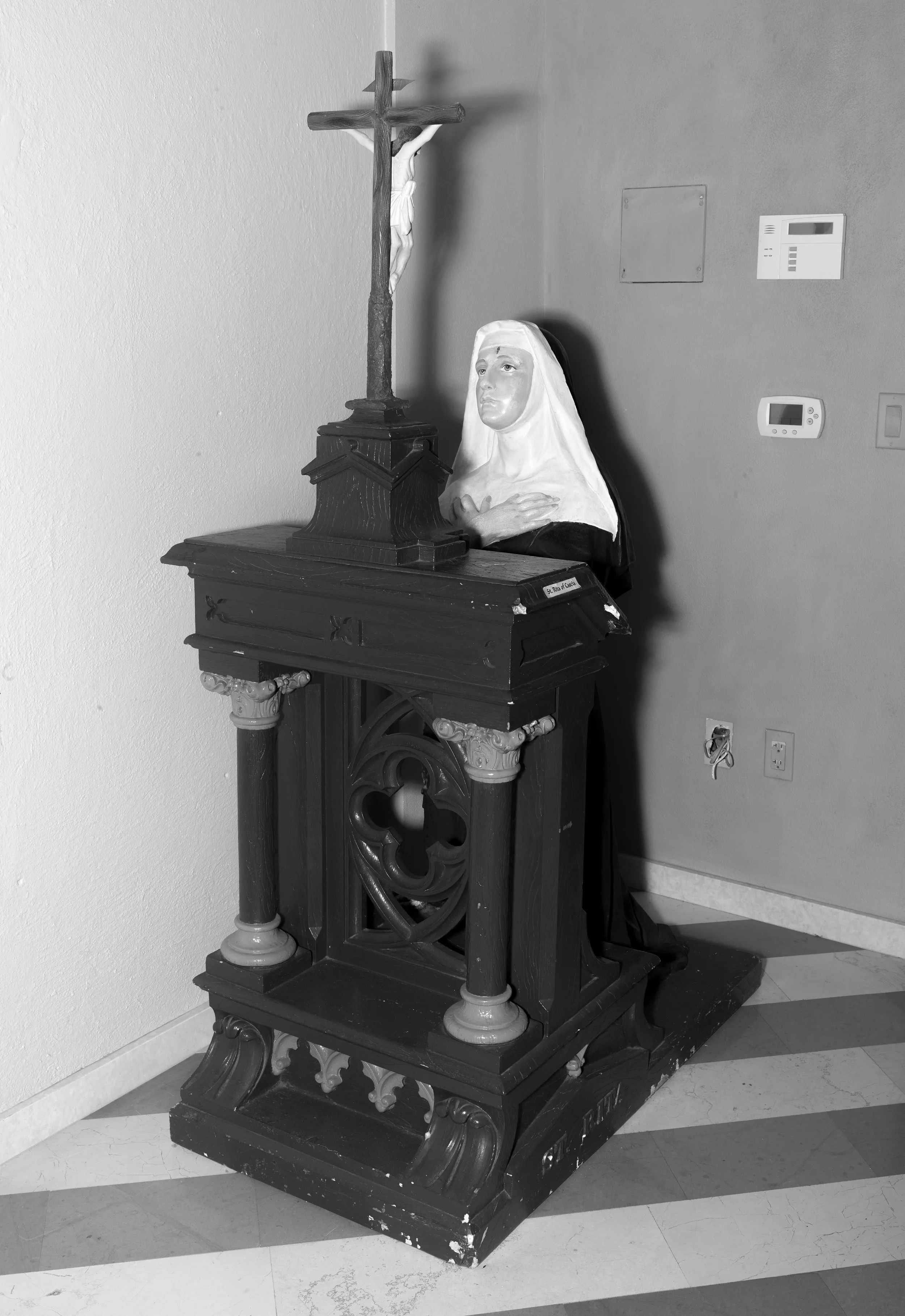 Praying Sister I v1 WEB .jpg