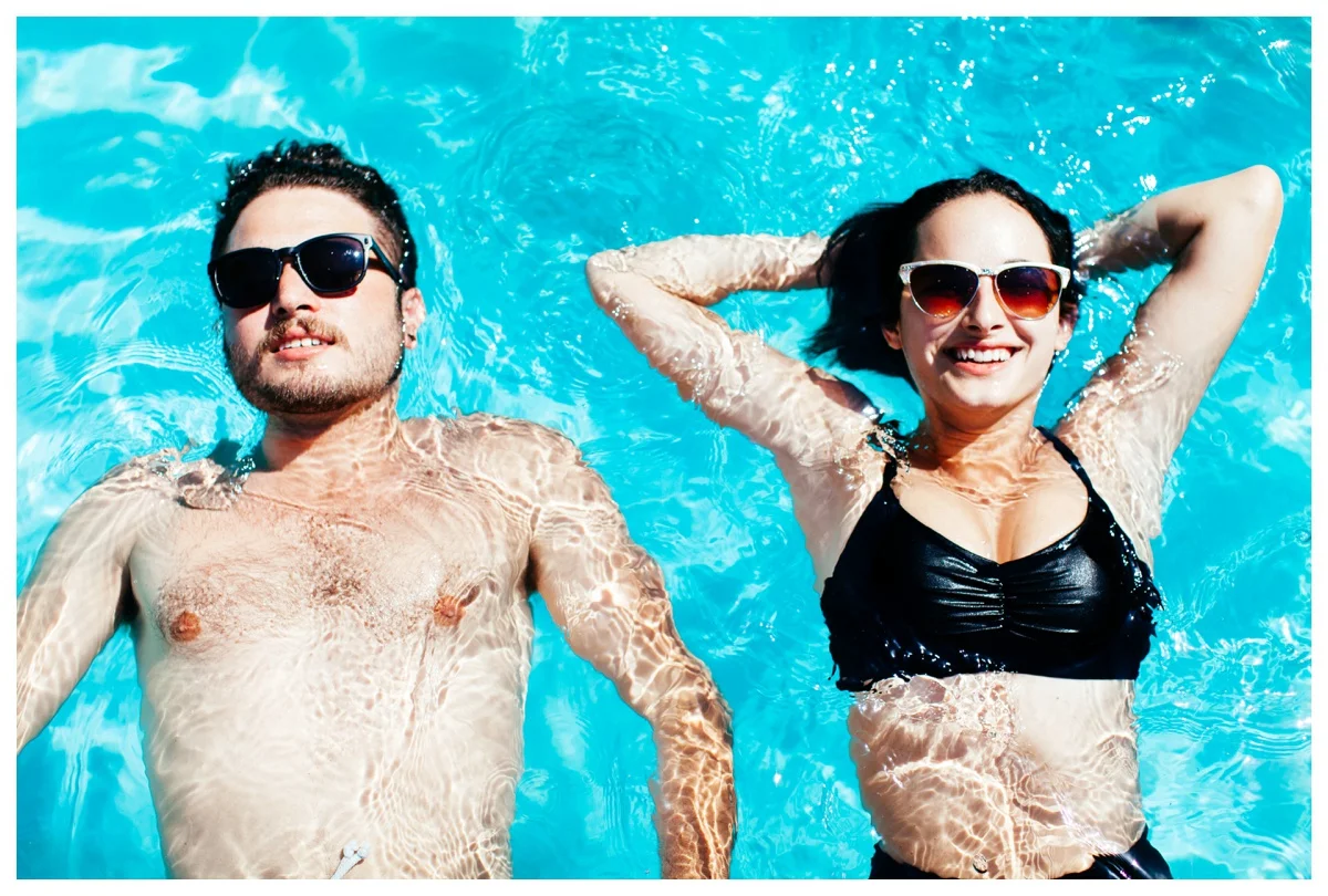 christinakarstphotography_poolengagementphotos_jesselexi-202.jpg
