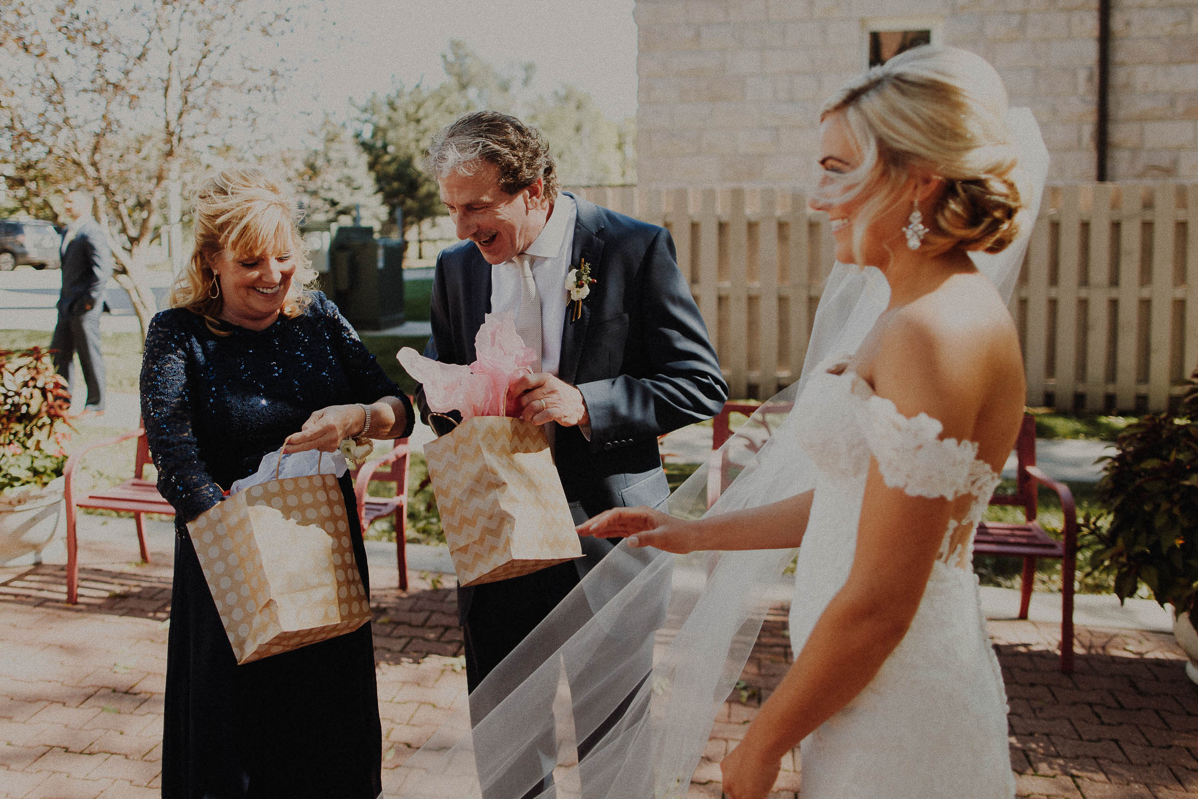 lauritzen gardens wedding