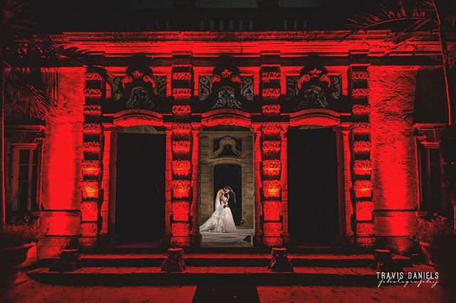 #RedLightSpecial by @travisdanielsphotography #quality is 🔑 #shesaidyes #bride #groom #wedding #weddingday #luxurywedding #baller