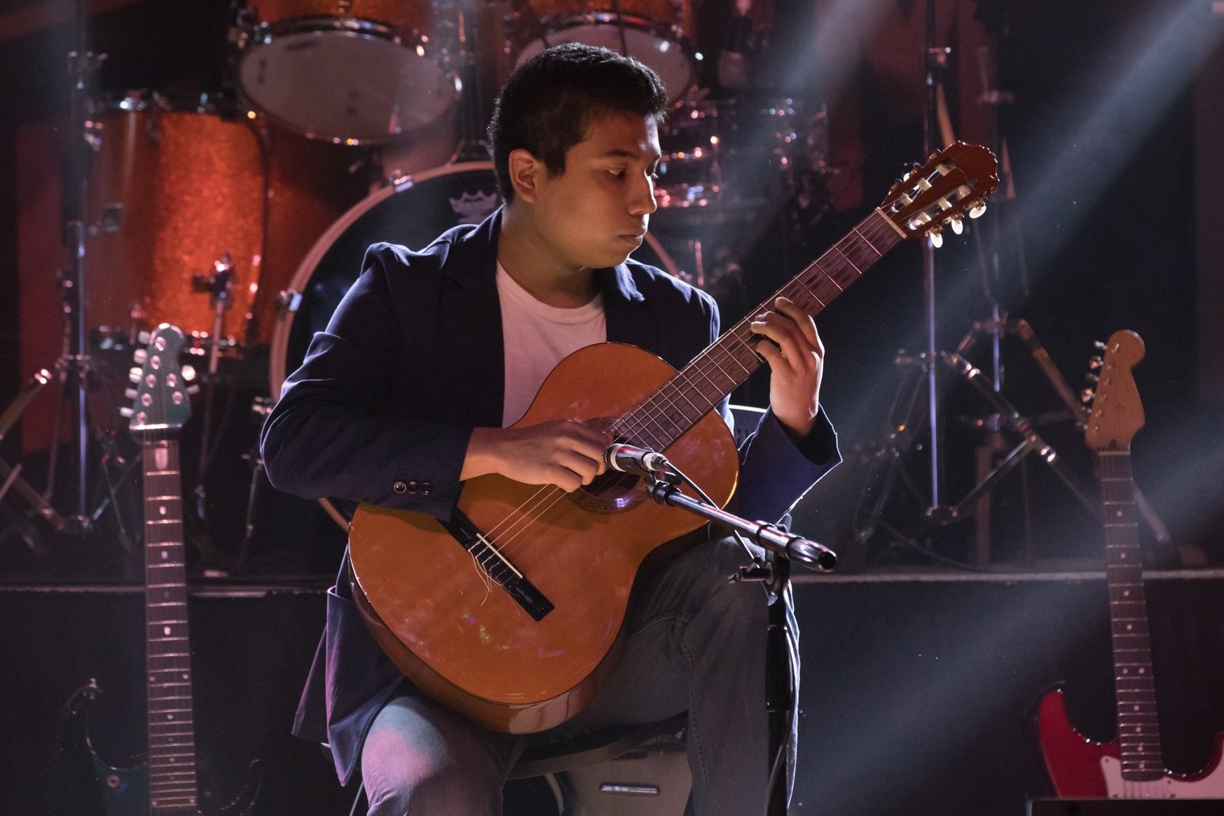 Guitar+Lessons+Gurnee+Guitar+Academy+Classical+Guitar+Lessons.jpg