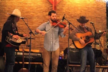 Nick McBlaine & Log Train (photo by Mary Noble Ours)