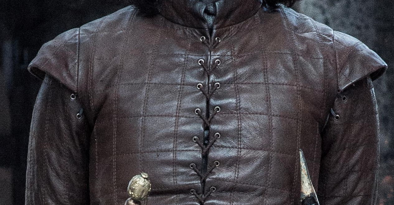 Close-up: Arya's quilted leather doublet (Far Far Away Site)
