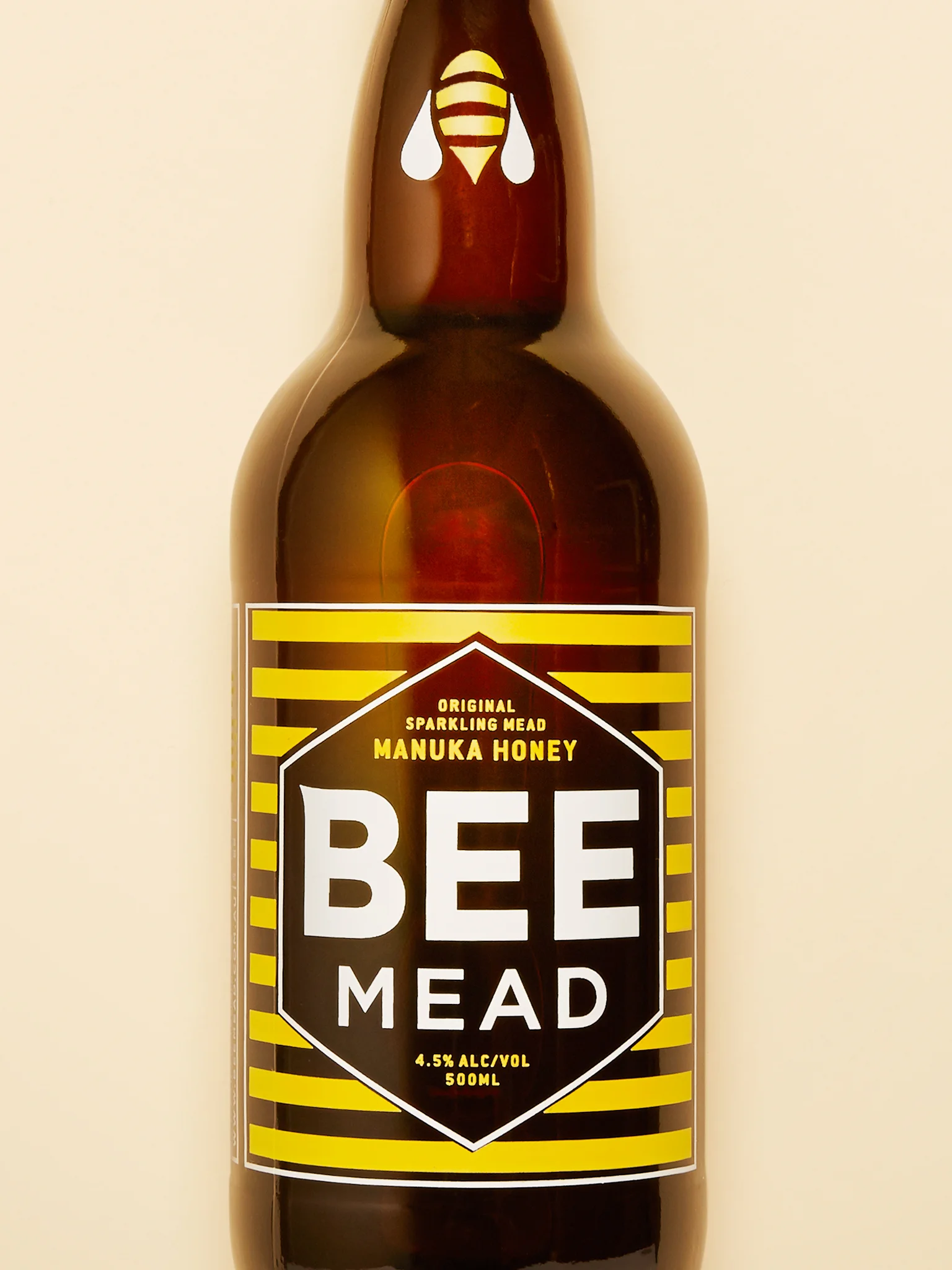 BEE Mead Manuka 1.jpg