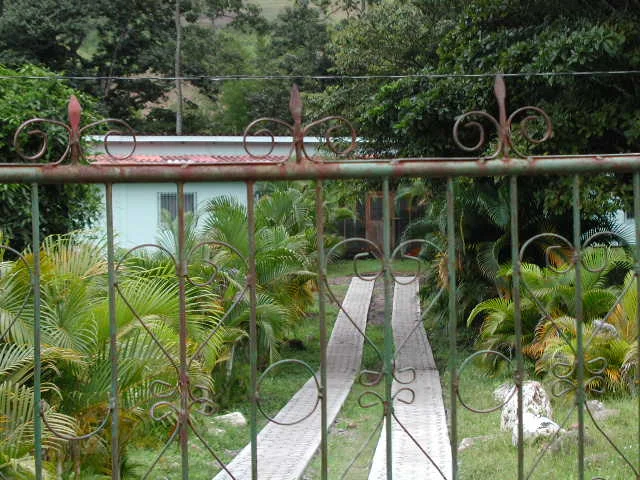 Honduras mission 1005 142.jpg