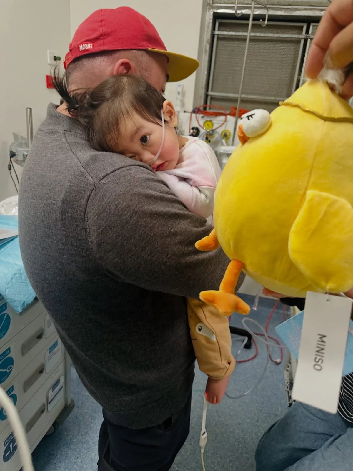 There&rsquo;s something special about our Cuddles Bags.

Inside are soft toys and picture books that bring comfort and smiles ❤️

Helping little ones feel a little less scared and a lot more cared for during their hospital stay.
.
.
.
.

#cuddlebags 