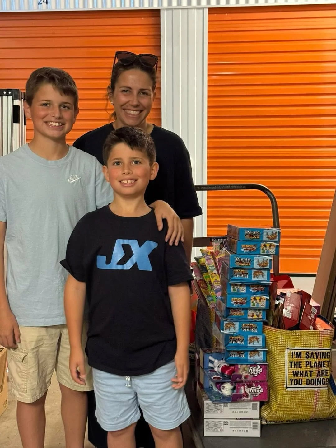 The school holidays have seen many kids find themselves in hospital unexpectedly.

@northernbeacheshospitalsydney sent us an email asking if we could possibly put some bags together.

One call to Libby and her boys, and they were ready to go! They gr