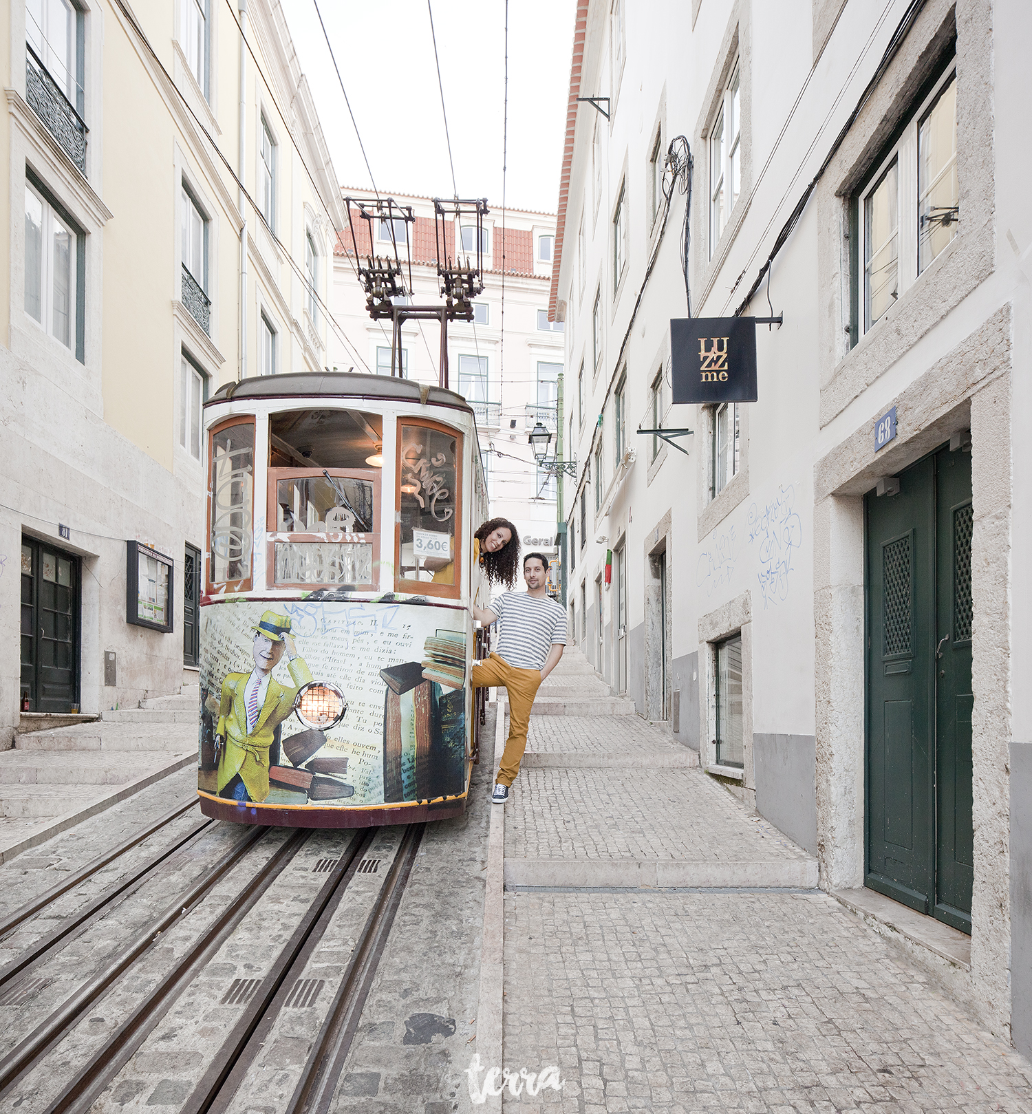 sessao-fotografica-casal-bairro-alto-lisboa-terra-fotografia-0023.jpg