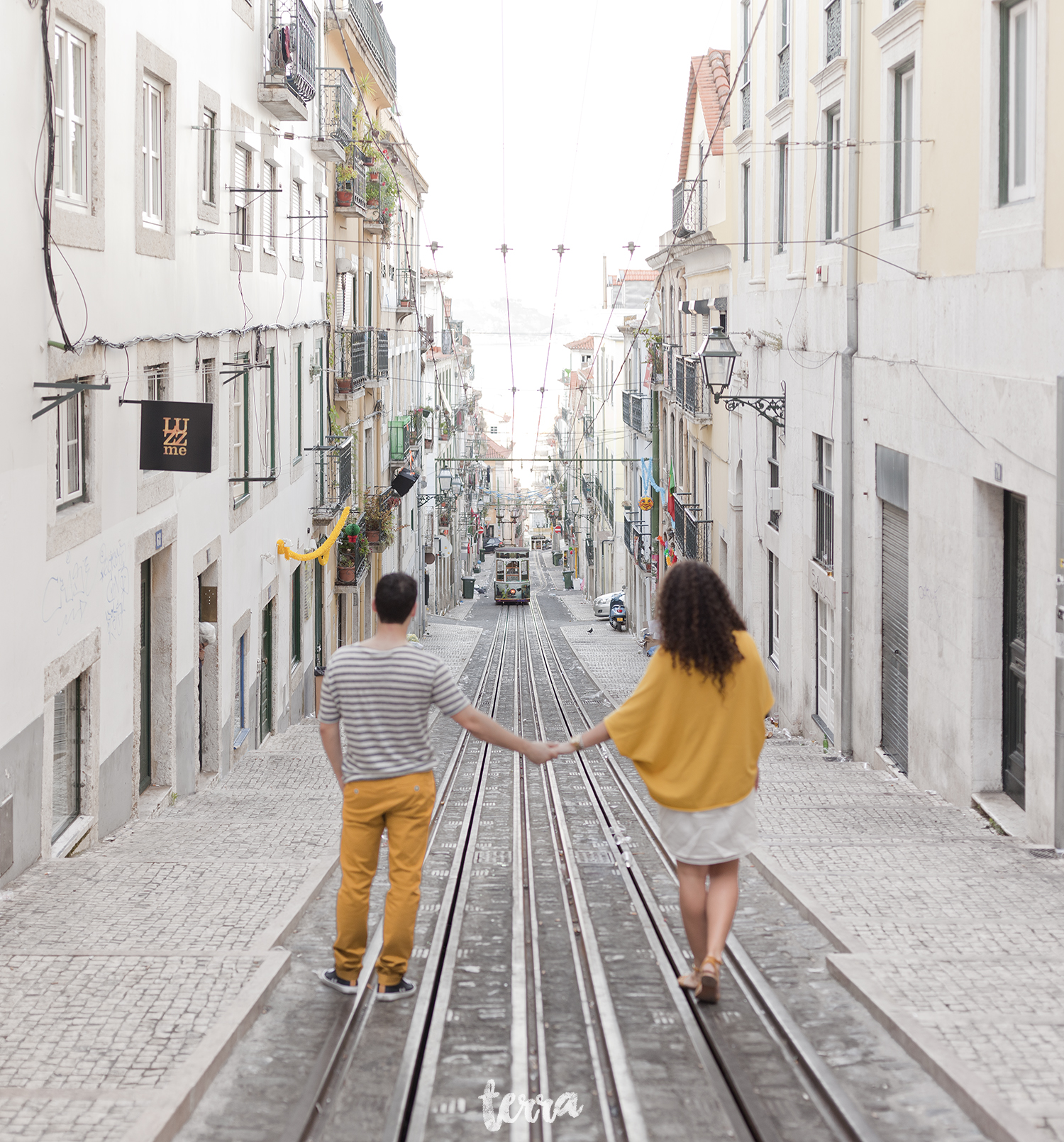 sessao-fotografica-casal-bairro-alto-lisboa-terra-fotografia-0028.jpg