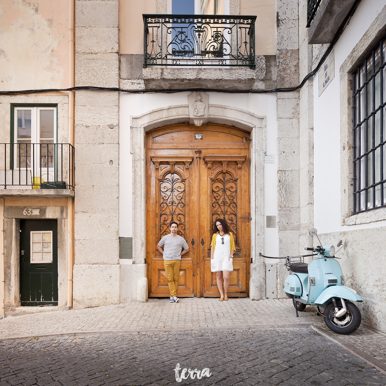 sessao-fotografica-casal-bairro-alto-lisboa-terra-fotografia-0029.jpg