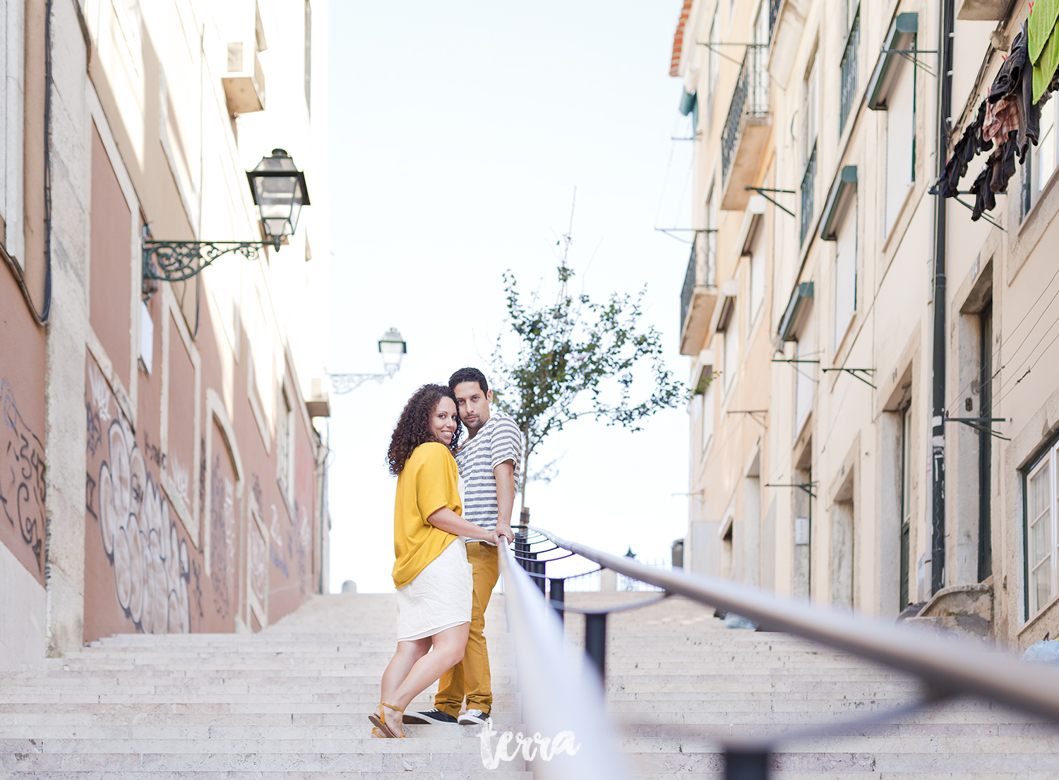 sessao-fotografica-casal-bairro-alto-lisboa-terra-fotografia-0036.jpg