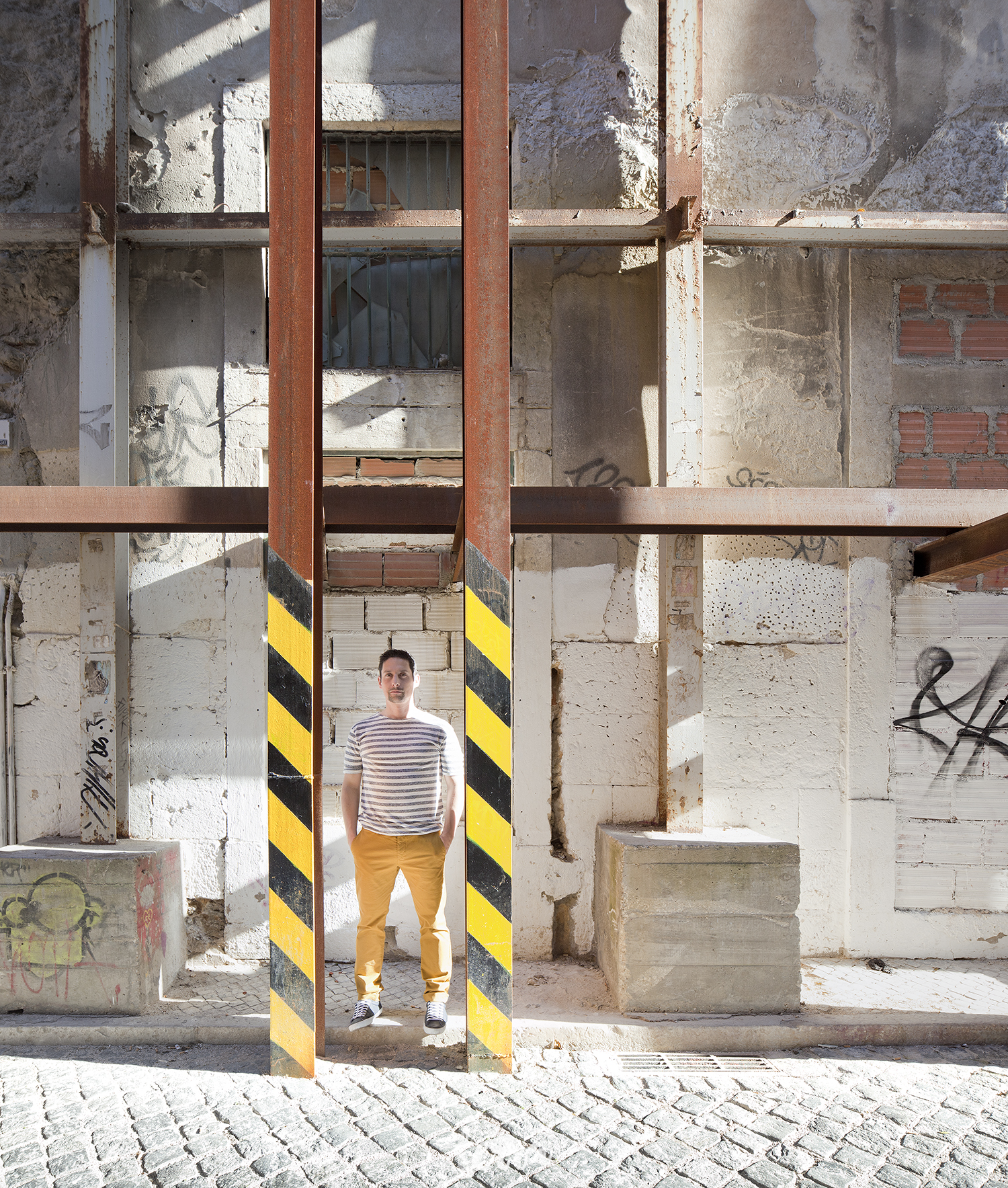 sessao-fotografica-casal-bairro-alto-lisboa-terra-fotografia-0050.jpg