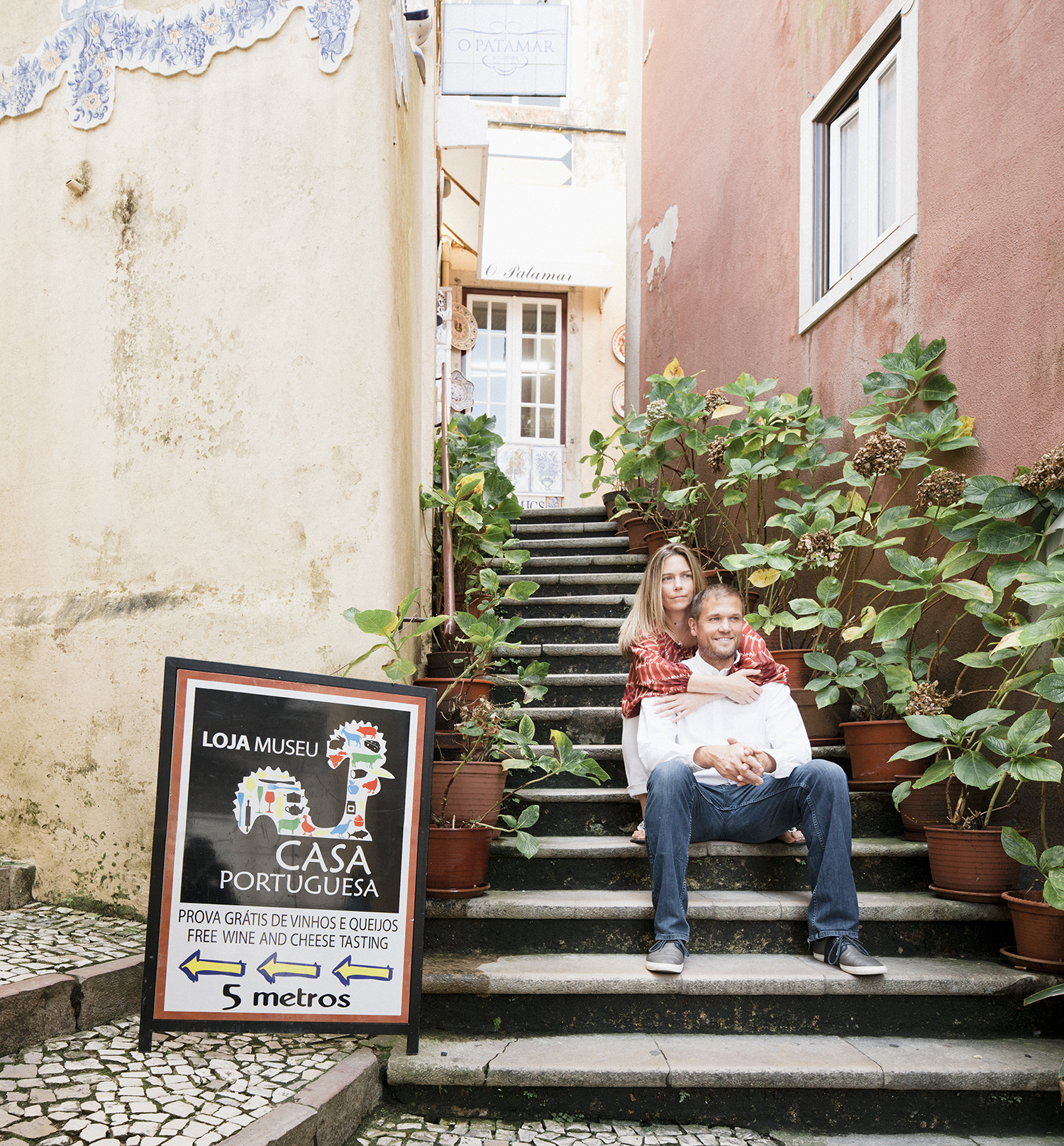 sessao-fotografica-casal-sintra-portugal-flytographer-terra-fotografia-21.jpg