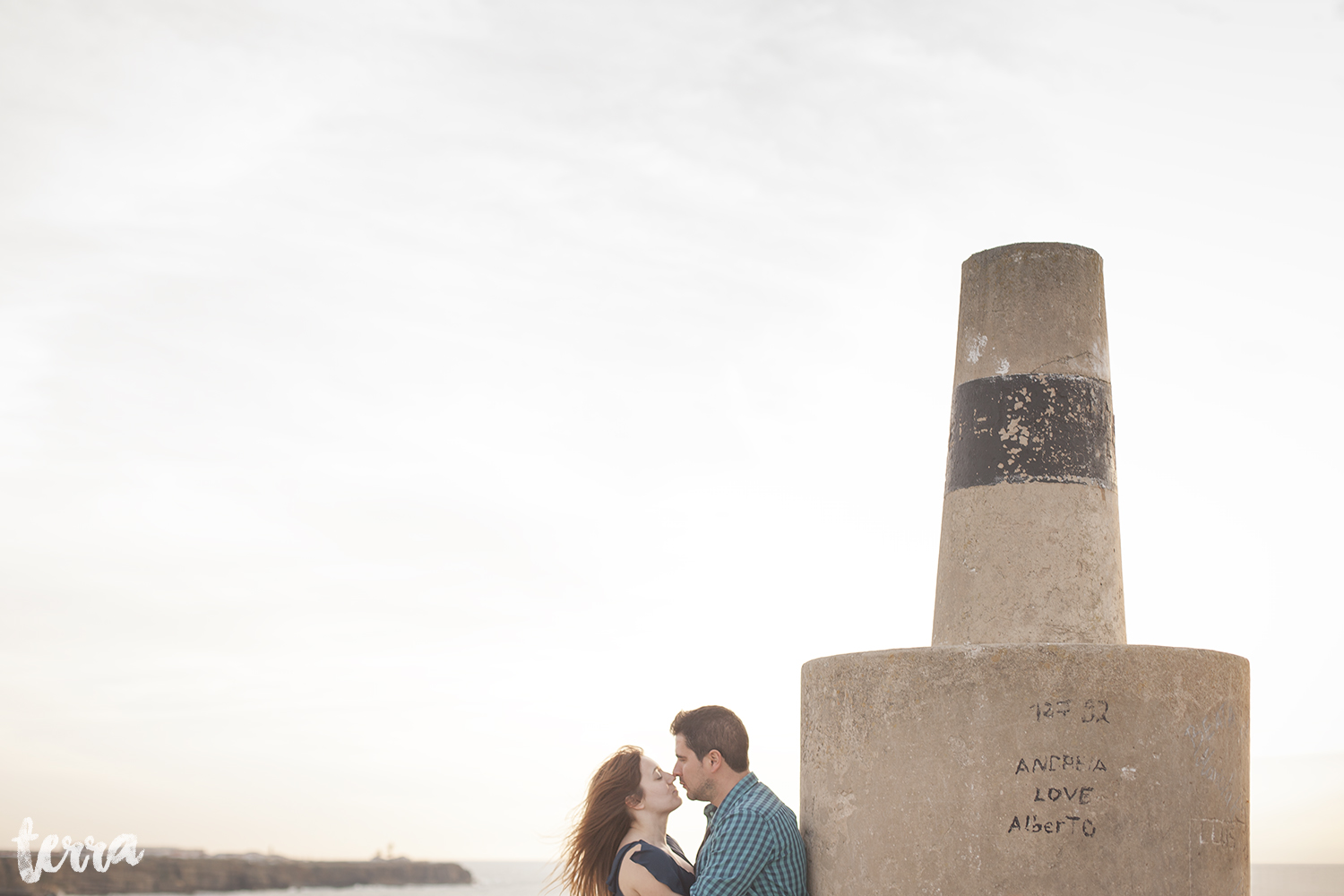 sessao-fotografica-casal-forte-luz-peniche-terra-fotografia-35.jpg