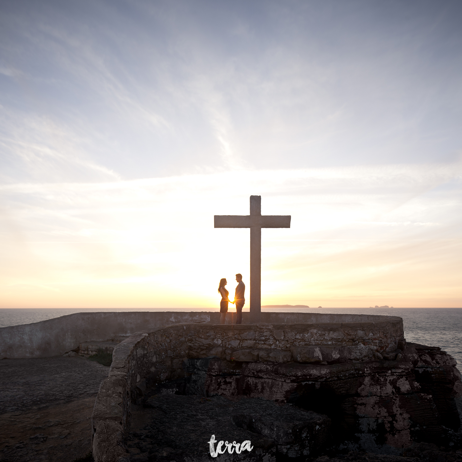 sessao-fotografica-casal-forte-luz-peniche-terra-fotografia-44.jpg