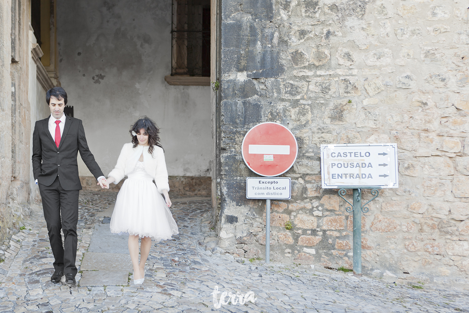 sessao-fotografica-trash-the-dress-viva-hotel-obidos-terra-fotografia-0054.jpg