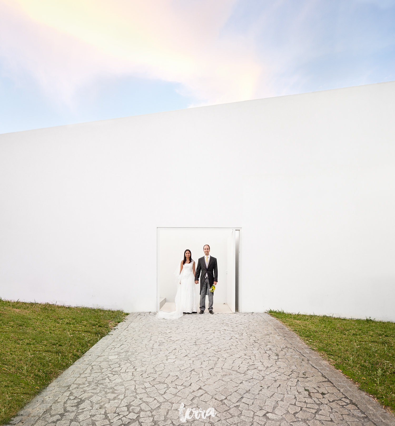 sessao-fotografica-trash-the-dress-land-vineyards-alentejo-terra-fotografia-0039.jpg