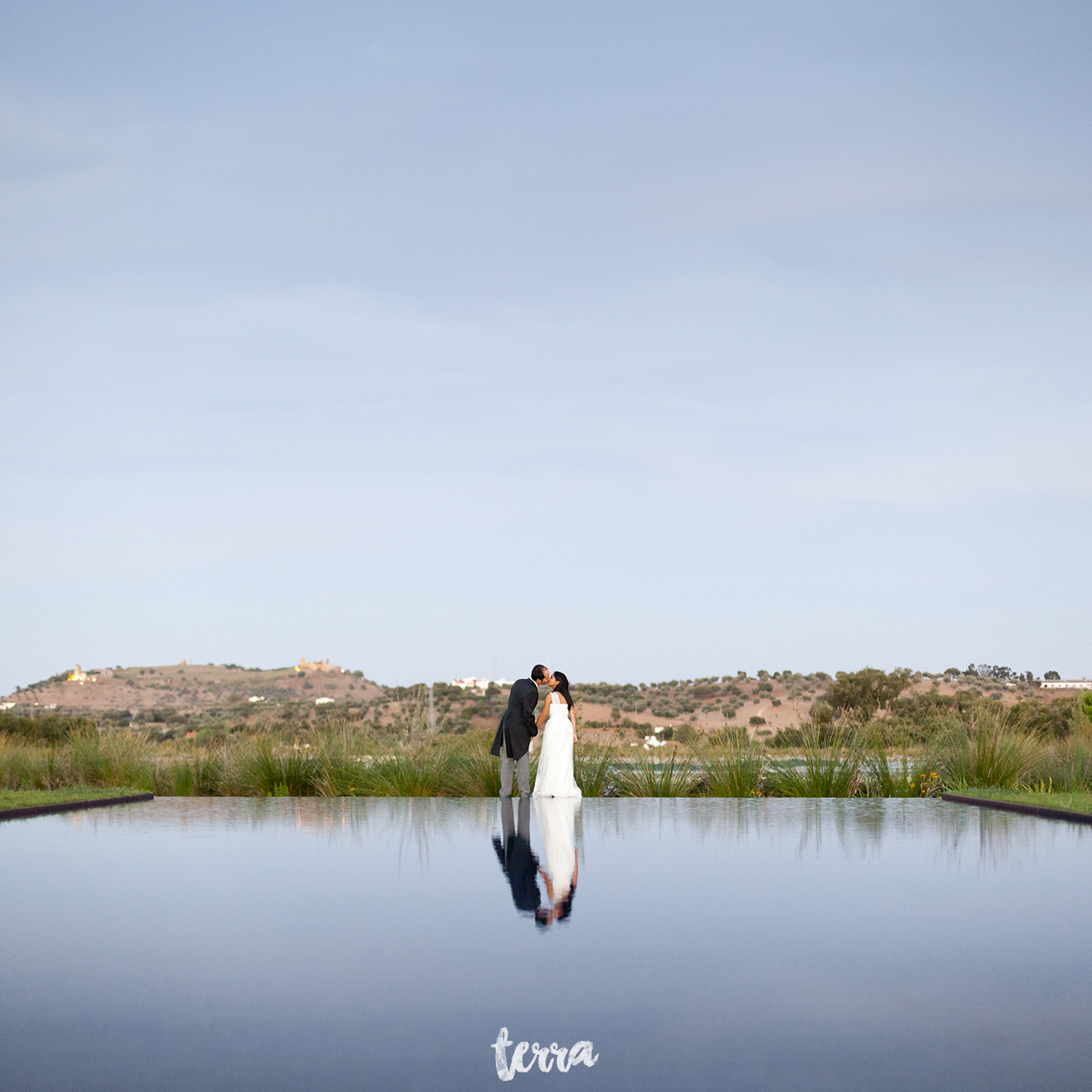 sessao-fotografica-trash-the-dress-land-vineyards-alentejo-terra-fotografia-0040.jpg