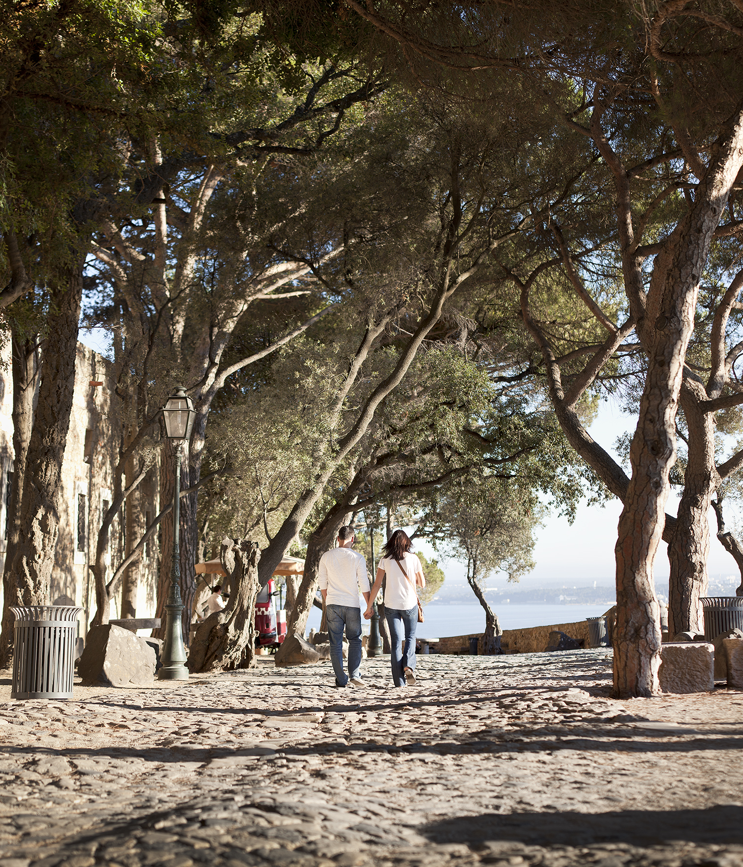 sessao-fotografica-pedido-casamento-flytographer-castelo-sao-jorge-lisboa-terra-fotografia-007.jpg