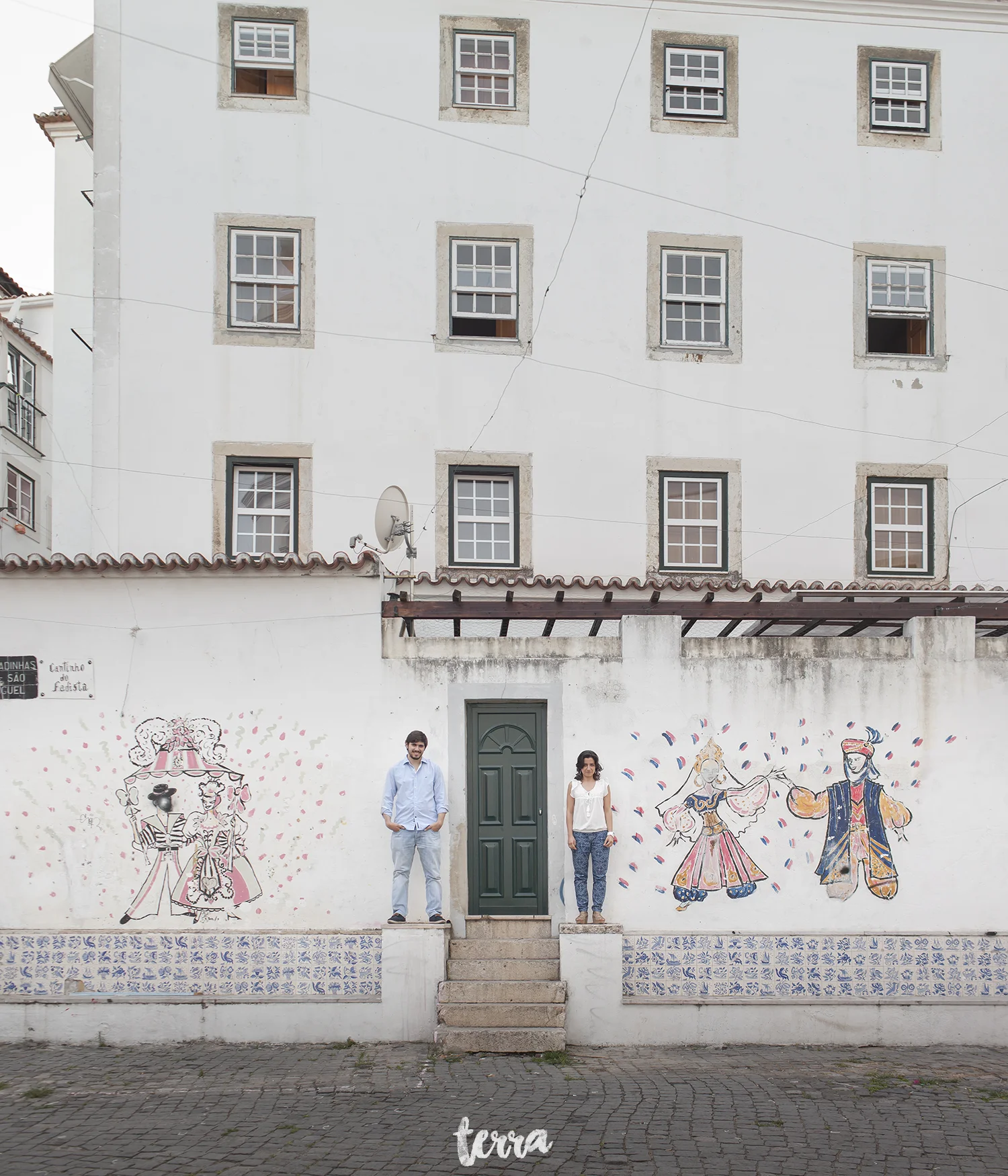 engagement-session-alfama-lisboa-terra-fotografia-018.jpg