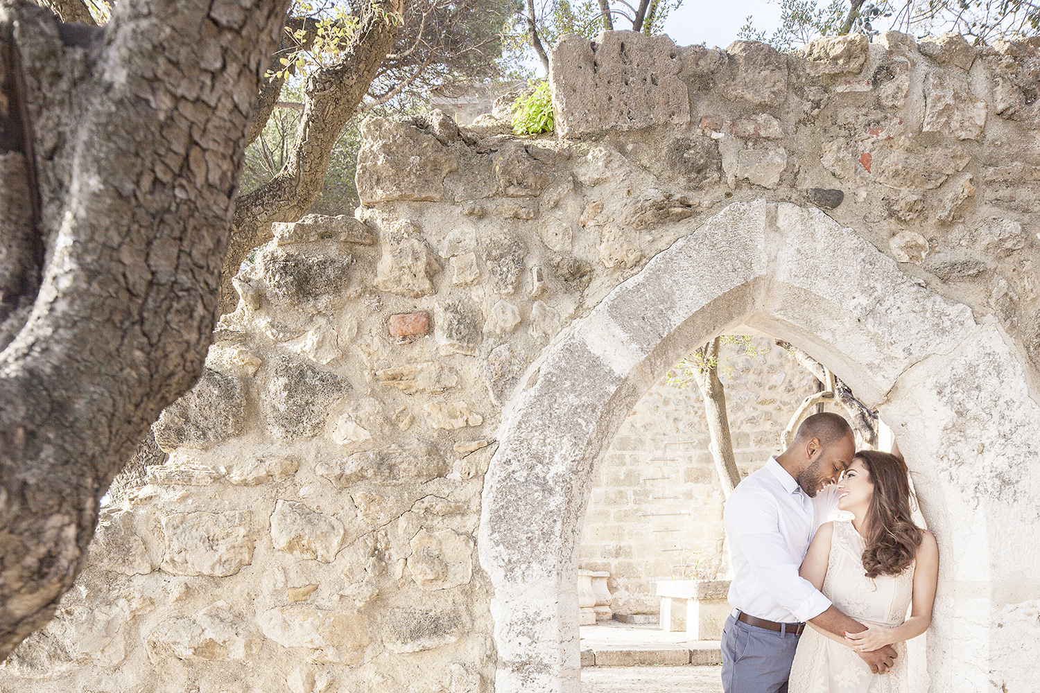 engagement-session-castelo-sao-jorge-lisboa-portugal-flytographer-terra-fotografia-04.jpg