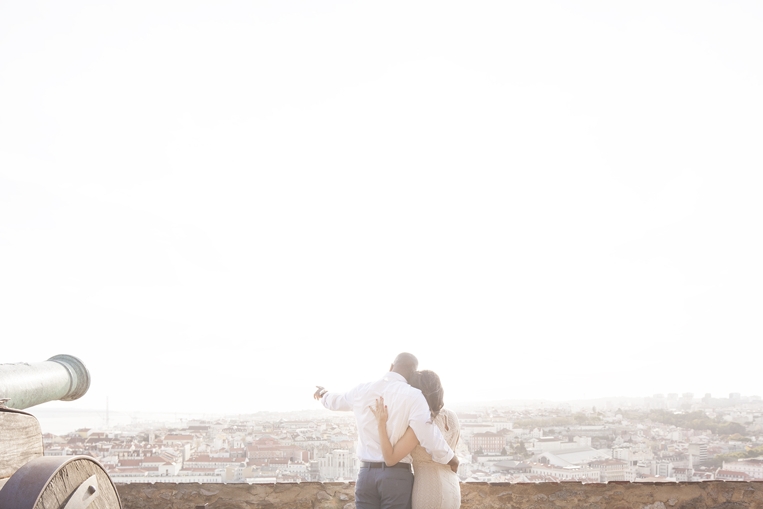 engagement-session-castelo-sao-jorge-lisboa-portugal-flytographer-terra-fotografia-11.jpg