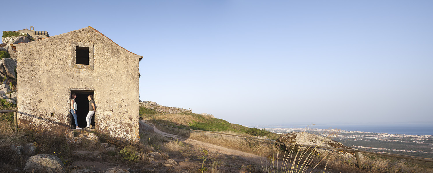 engagement-session-santuario-peninha-sintra-terra-fotografia-30.jpg