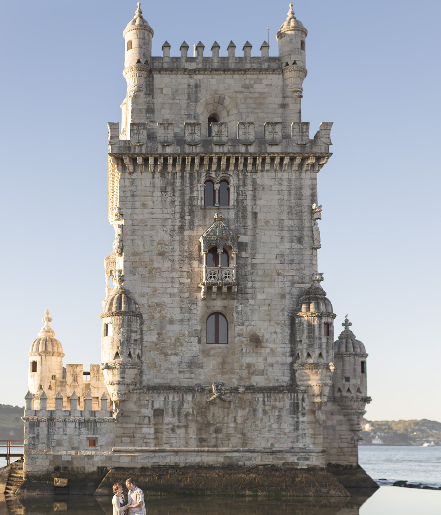 belem-tower-engagement-photographer-lisbon-terra-fotografia-flytographer-11.jpg