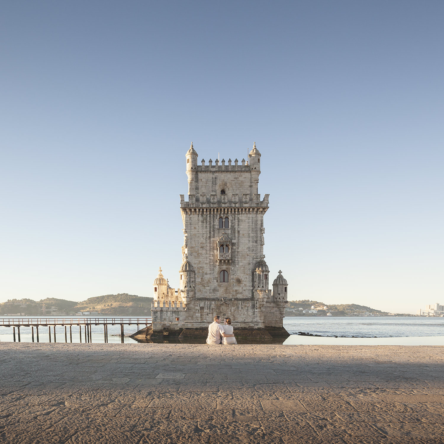 belem-tower-engagement-photographer-lisbon-terra-fotografia-flytographer-14.jpg