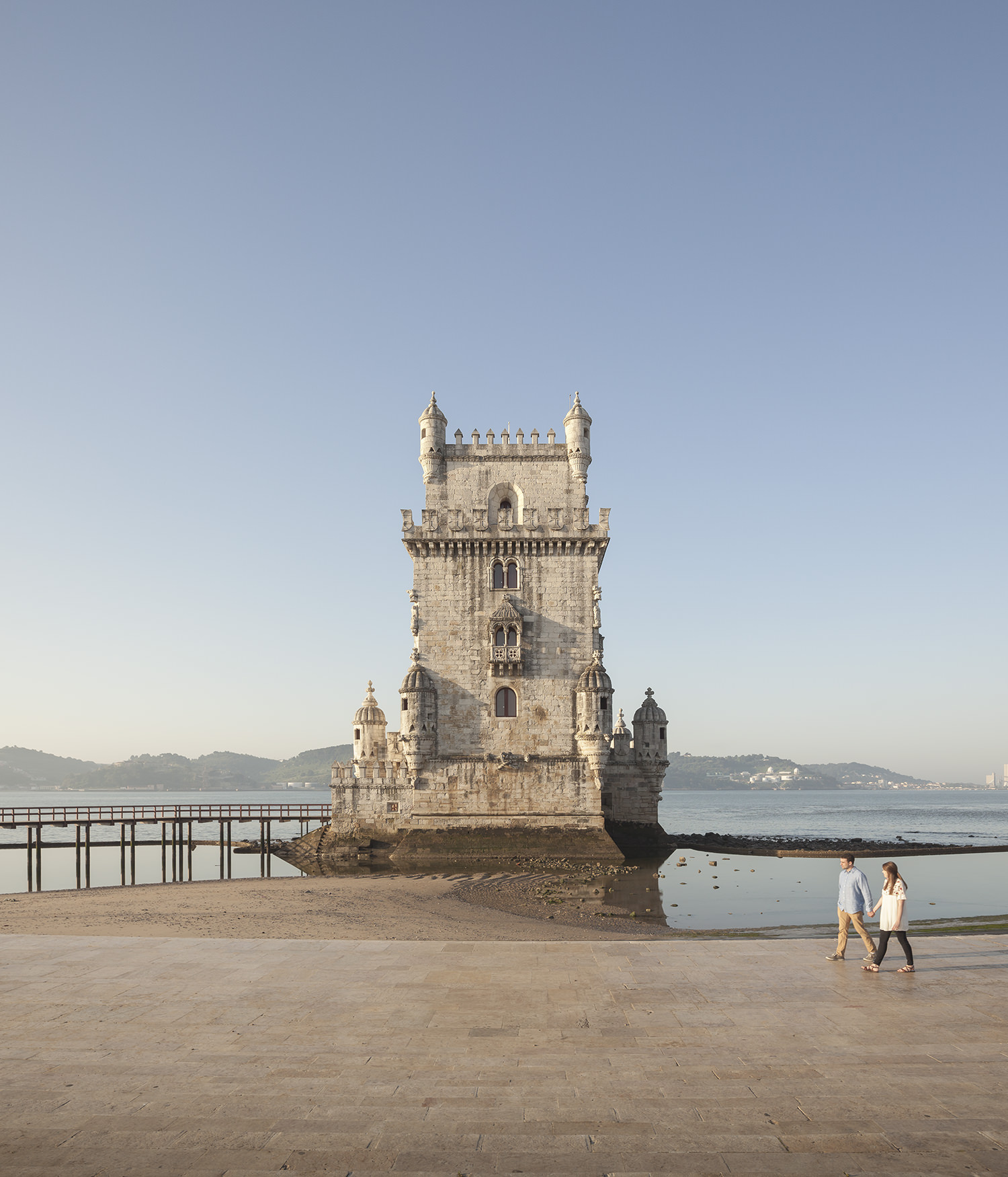 belem-tower-lisbon-engagement-photographer-terra-fotografia-flytographer-037.jpg