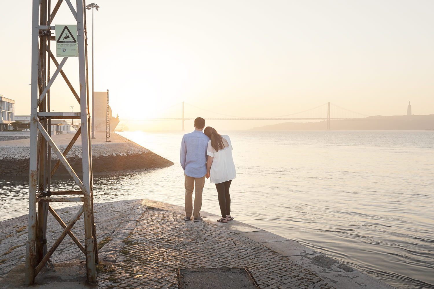 belem-tower-lisbon-engagement-photographer-terra-fotografia-flytographer-002.jpg