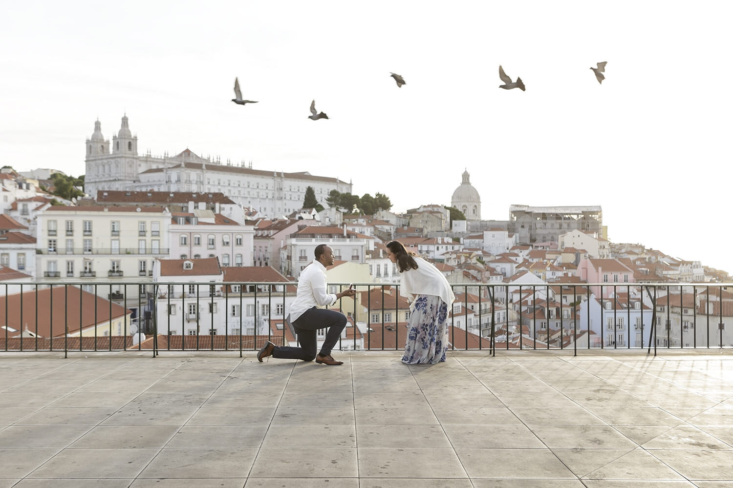 surprise-wedding-proposal-photographer-lisbon-ana-lucia-da-cruz-terra-fotografia-flytographer-03.jpg