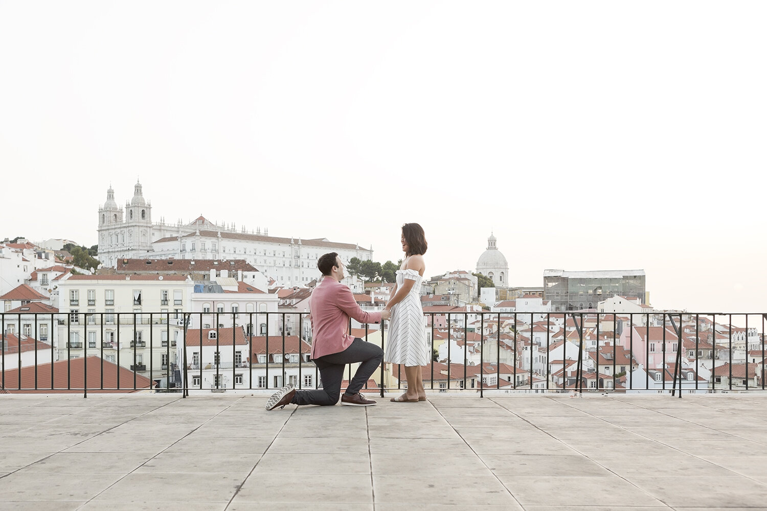 surprise-wedding-proposal-photographer-lisbon-ana-lucia-da-cruz-terra-fotografia-flytographer-01.jpg