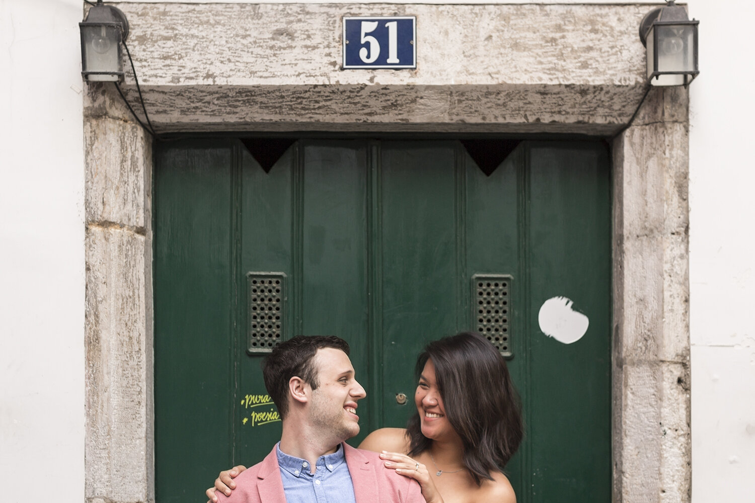 surprise-wedding-proposal-photographer-lisbon-ana-lucia-da-cruz-terra-fotografia-flytographer-20.jpg