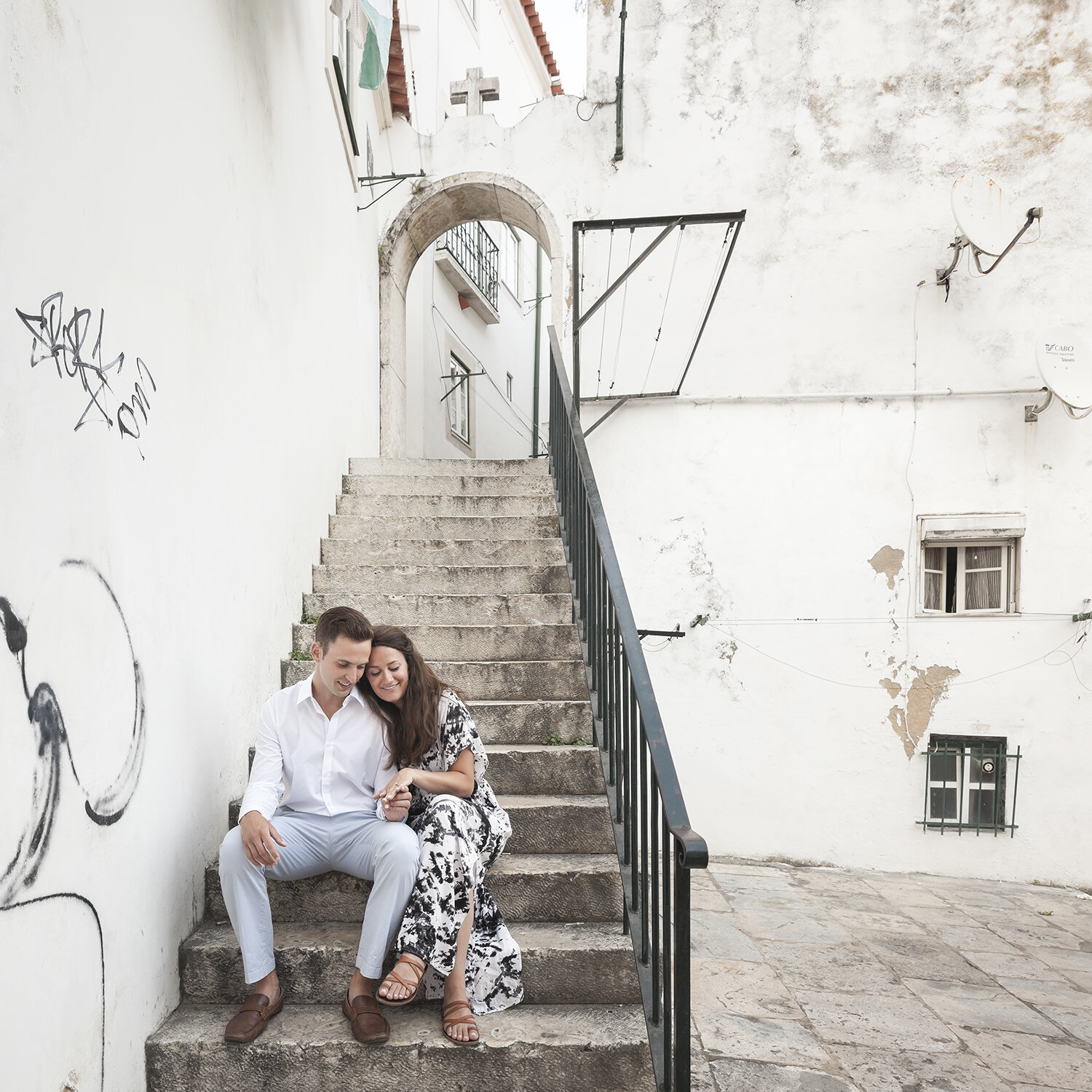 surprise-wedding-proposal-photographer-lisbon-ana-lucia-da-cruz-terra-fotografia-flytographer-20.jpg