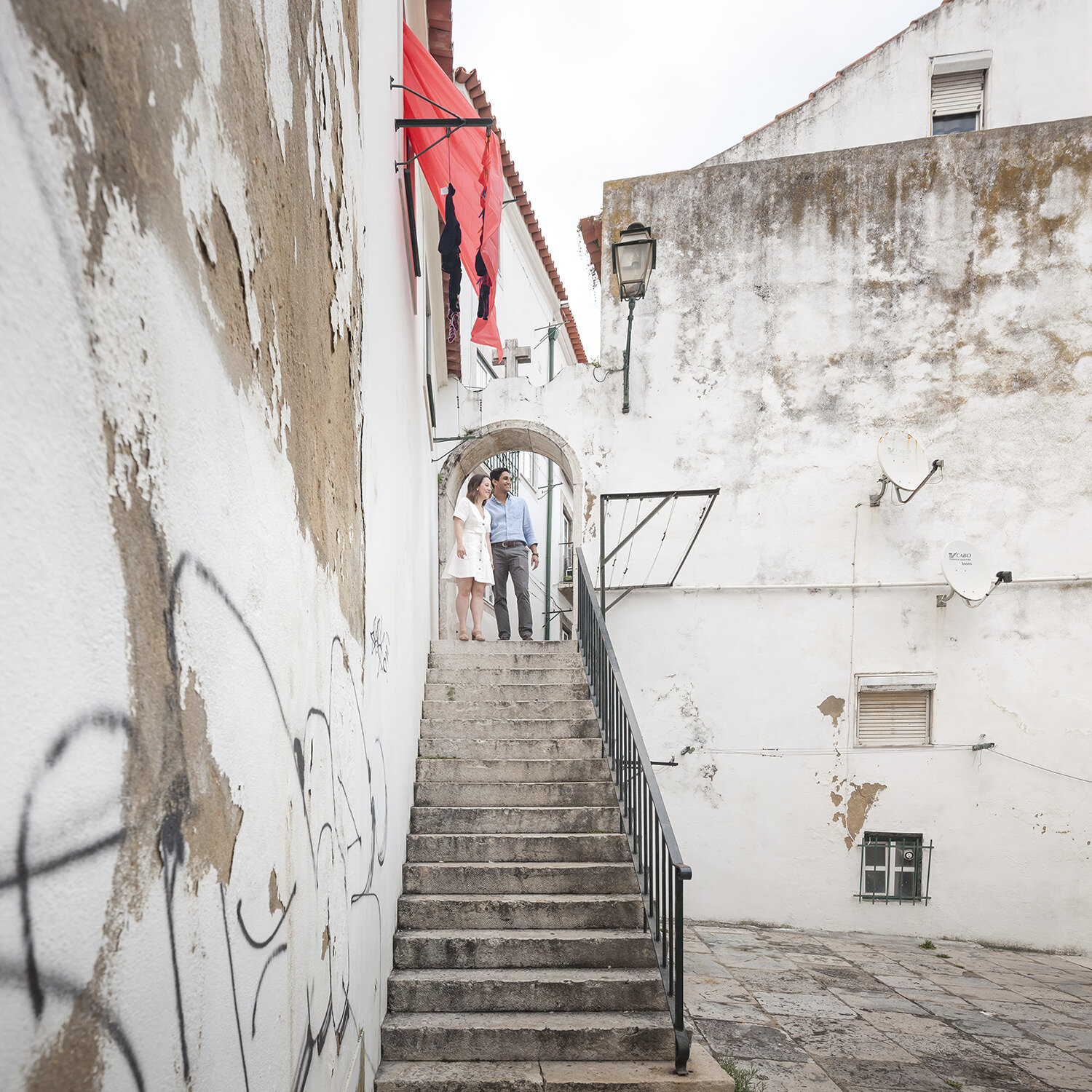 surprise-wedding-proposal-photographer-lisbon-ana-lucia-da-cruz-terra-fotografia-flytographer-38.jpg