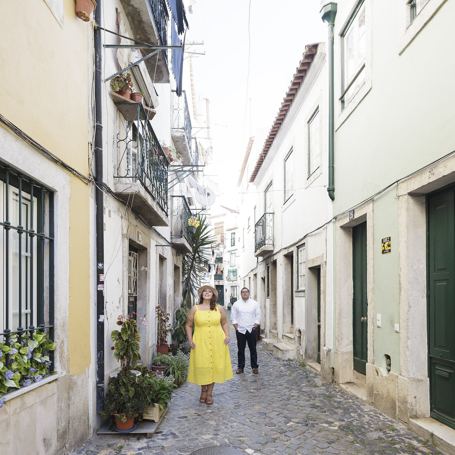 lisbon-destination-engagement-photographer-ana-lucia-da-cruz-terra-fotografia-36.jpg