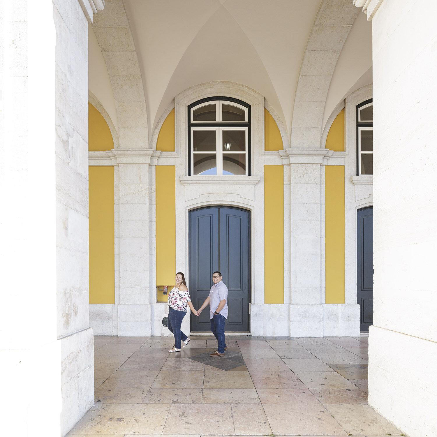 lisbon-destination-engagement-photographer-ana-lucia-da-cruz-terra-fotografia-22.jpg