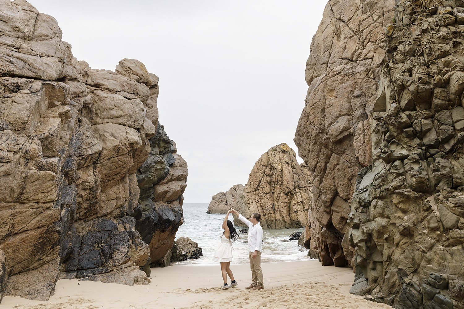 surprise-wedding-proposal-photographer-praia-da-ursa--sintra-terra-fotografia-flytographer-040.jpg