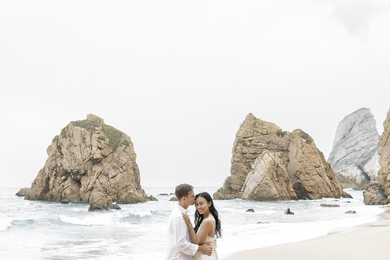 surprise-wedding-proposal-photographer-praia-da-ursa--sintra-terra-fotografia-flytographer-046.jpg
