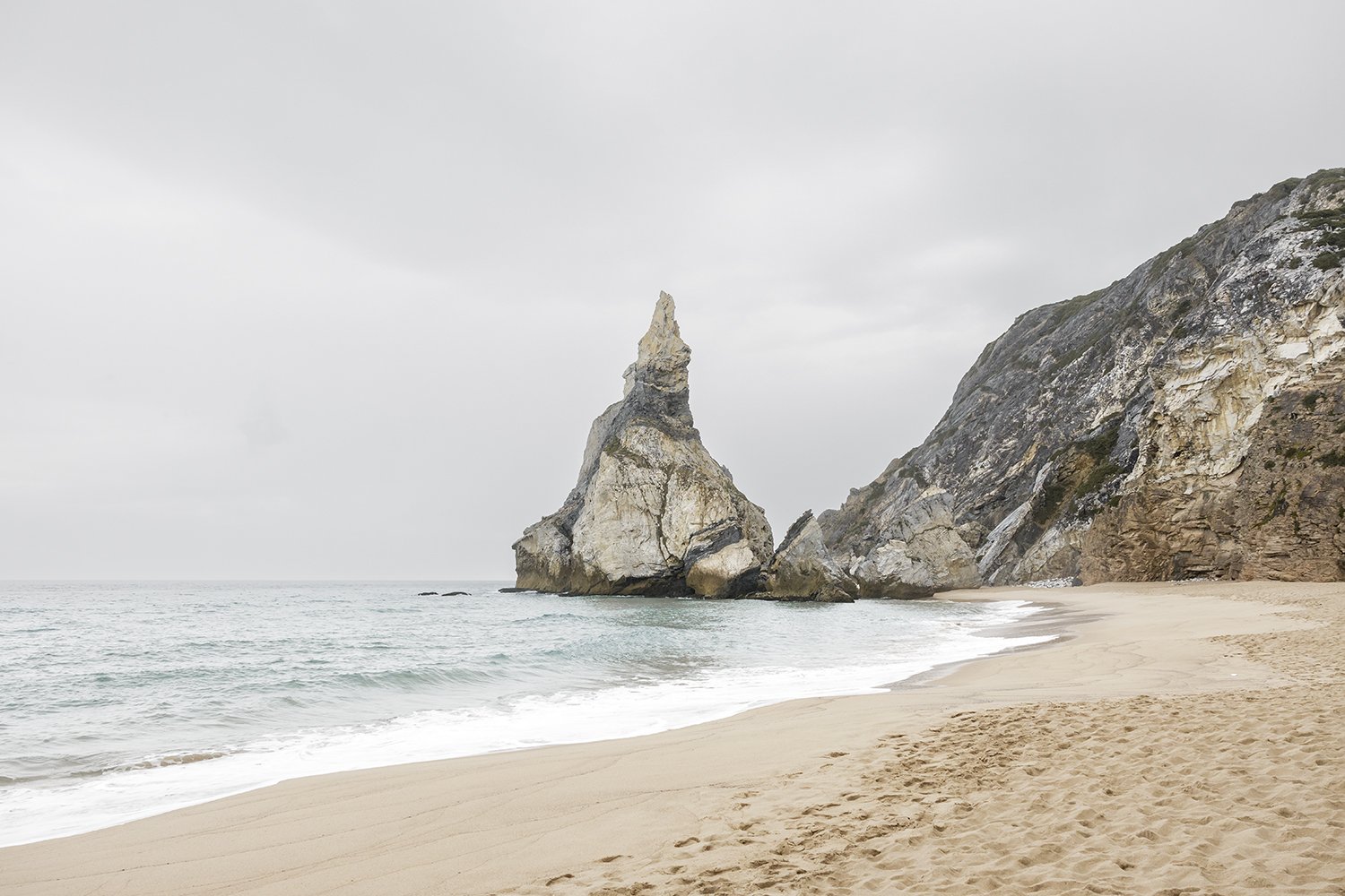 surprise-wedding-proposal-photographer-praia-da-ursa--sintra-terra-fotografia-flytographer-053.jpg