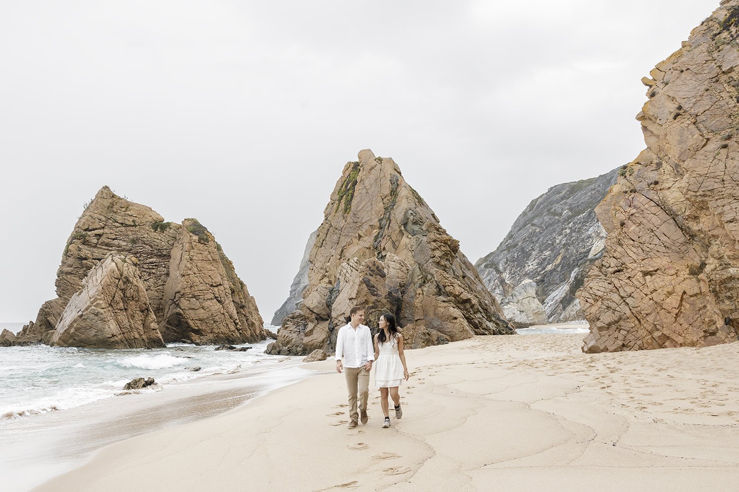 surprise-wedding-proposal-photographer-praia-da-ursa--sintra-terra-fotografia-flytographer-042.jpg