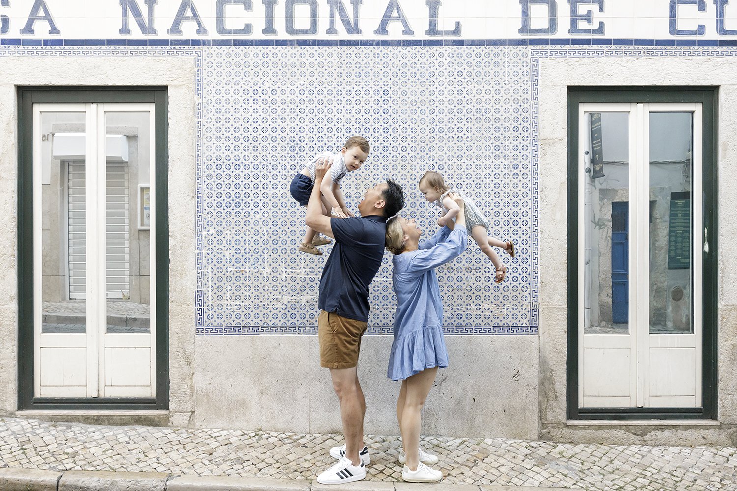 lisbon-family-photographer-terra-fotografia-flytographer-013.jpg